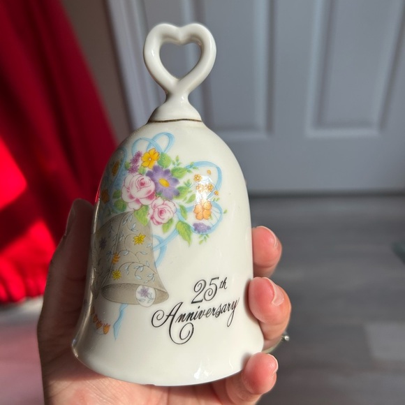 5/$25 ceramic china 25th Anniversary Floral Bell 🔔 - Picture 4 of 6
